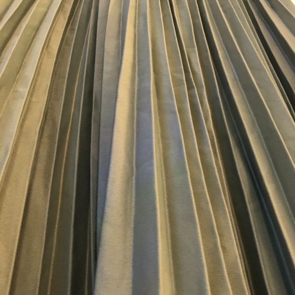 H&M // Sage Green Midi Skirt - Picture 6 of 6